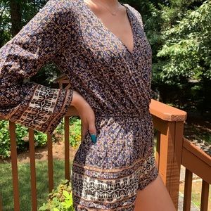 Tillys patterned romper, super cute and flattering